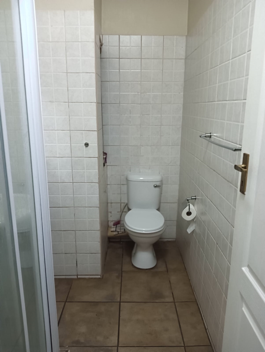 To Let 2 Bedroom Property for Rent in Dassie Rand North West